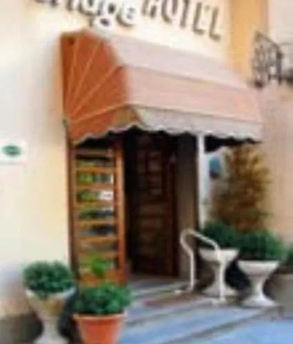 Bridge Hotell